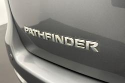 2015 Nissan
Pathfinder ST