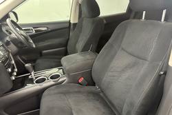 2015 Nissan
Pathfinder ST