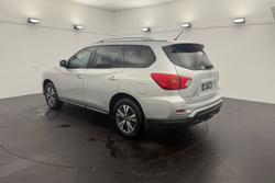 2017 Nissan
Pathfinder ST