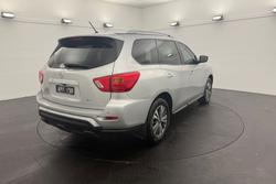 2017 Nissan
Pathfinder ST
