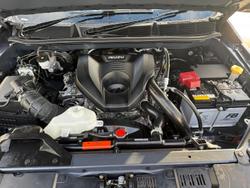 2023 Isuzu
MU-X LS-U