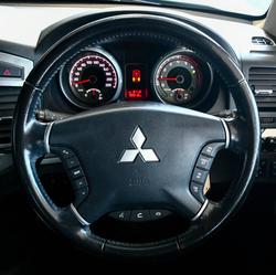 2020 Mitsubishi
Pajero GLS