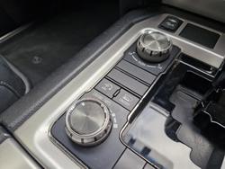 2020 Toyota
Landcruiser VX