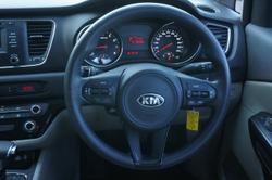 2017 Kia
Carnival S