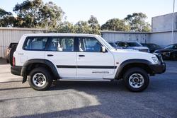 2000 Nissan
Patrol ST