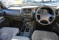 2000 Nissan
Patrol ST