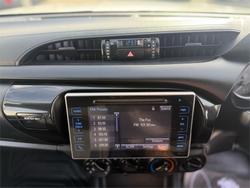 2019 Toyota
Hilux SR