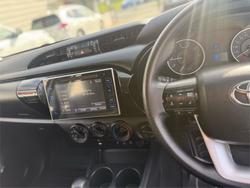 2019 Toyota
Hilux SR