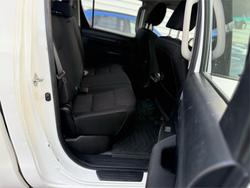 2019 Toyota
Hilux SR