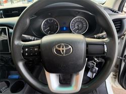 2019 Toyota
Hilux SR