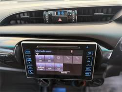 2019 Toyota
Hilux SR