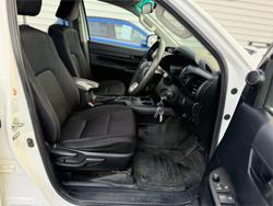 2019 Toyota
Hilux SR