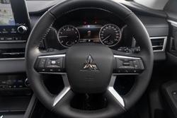 2024 Mitsubishi
Outlander LS