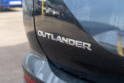 2024 Mitsubishi
Outlander LS