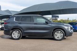 2024 Mitsubishi
Outlander LS