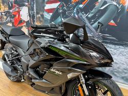 2025 Kawasaki NINJA 1100SX METALLIC DIABLO BLACK
