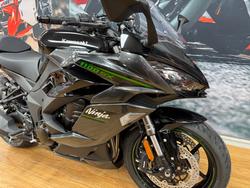 2025 Kawasaki NINJA 1100SX METALLIC DIABLO BLACK
