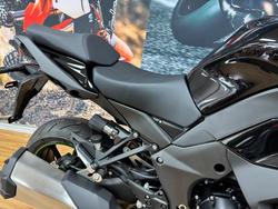 2025 Kawasaki NINJA 1100SX METALLIC DIABLO BLACK