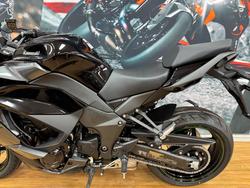 2025 Kawasaki NINJA 1100SX METALLIC DIABLO BLACK
