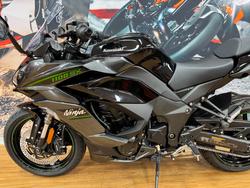 2025 Kawasaki NINJA 1100SX METALLIC DIABLO BLACK