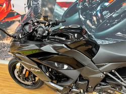 2025 Kawasaki NINJA 1100SX METALLIC DIABLO BLACK