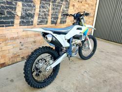 2025 HUSQVARNA FC 250 MOTOCROSS WHITE
