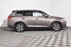 2019 Mitsubishi
Outlander LS
