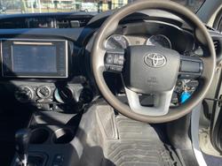 2018 Toyota
Hilux SR
