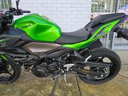 2025 Kawasaki Z500 Green