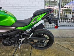 2025 Kawasaki Z500 Green