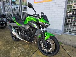 2025 Kawasaki Z500 Green