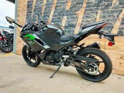 2025 KAWASAKI NINJA 500 (EX500G) ROAD GREY
