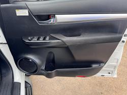 2016 Toyota Hilux SR5 GUN126R 4X4 Dual Range Crystal Pearl