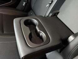 2020 Holden
Calais V