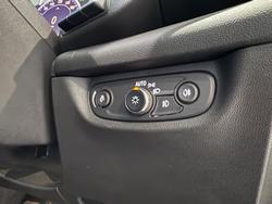 2020 Holden
Calais V