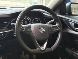 2020 Holden
Calais V