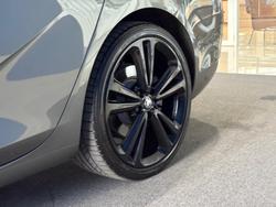 2020 Holden
Calais V