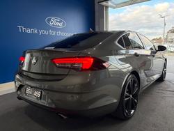 2020 Holden
Calais V