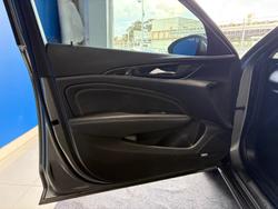 2020 Holden
Calais V
