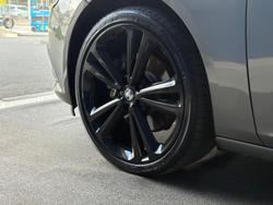 2020 Holden
Calais V