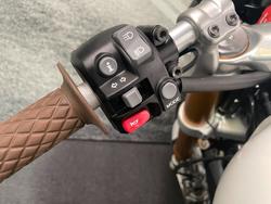 2019 Triumph THRUXTON R White