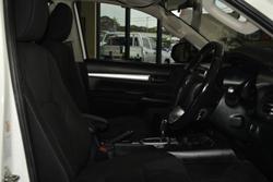 2018 Toyota
Hilux SR5