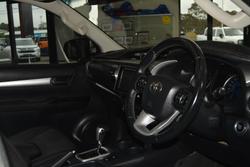 2018 Toyota
Hilux SR5