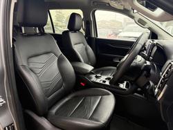 2022 Ford
Everest Trend