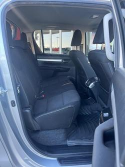 2018 Toyota
Hilux SR5