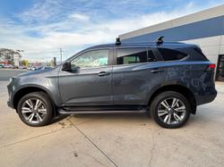 2024 Isuzu
MU-X LS-T
