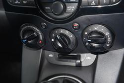 2012 Mazda
2 Neo