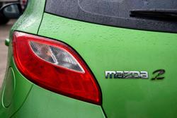 2012 Mazda
2 Neo