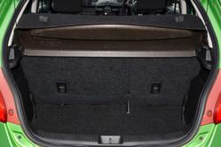 2012 Mazda
2 Neo