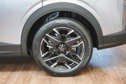 2025 Peugeot
5008 GT Premium Hybrid